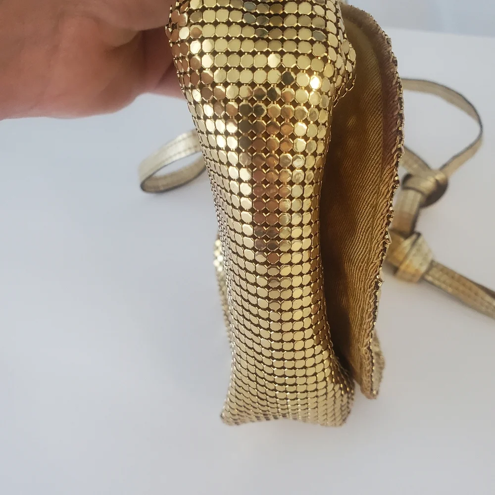 Whiting and Davis Gold Mesh Night Bag, Like New, Vintage - Picture 8 of 16